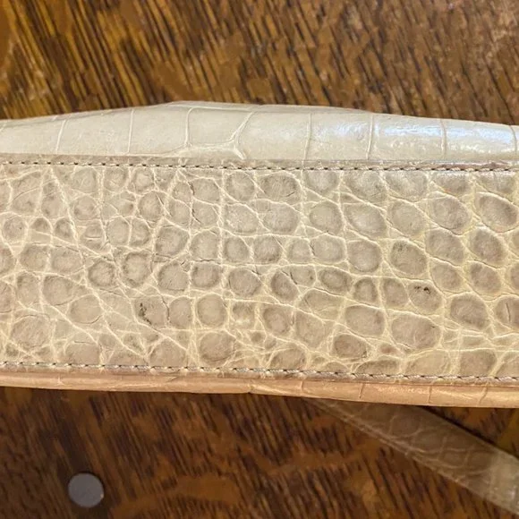 REDUCED Dooney and Bourke - Picture 7 of 10